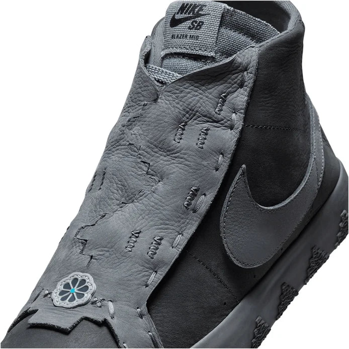 NIKE ZOOM BLAZER MID X DI'ORR GREENWOOD – bse